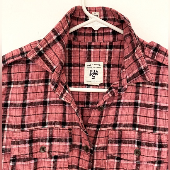 Billabong Small pink button down Flannel Shirt - Picture 2 of 8